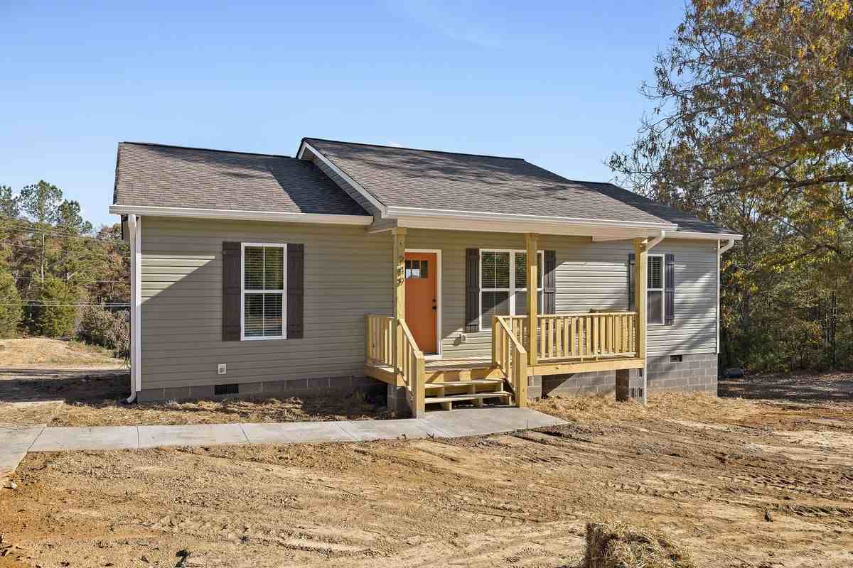 249 Luffman Rd - Photo 2 of 25