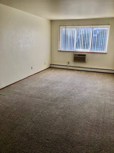 2555 N. Oakland Ave - Photo 4 of 4