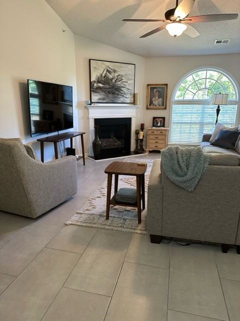 6118 Hedgecock Cir #3C - Photo 5 of 26