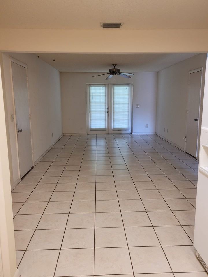 8530 Southwest 90th Street #B - Photo 6 of 22