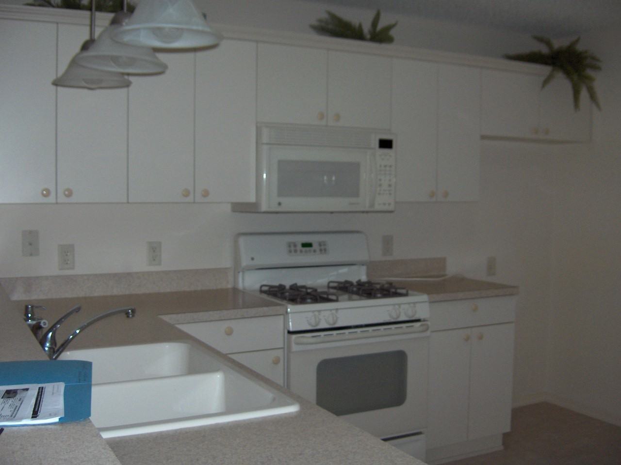 2594 Hialeah Ave #NA - Photo 2 of 5