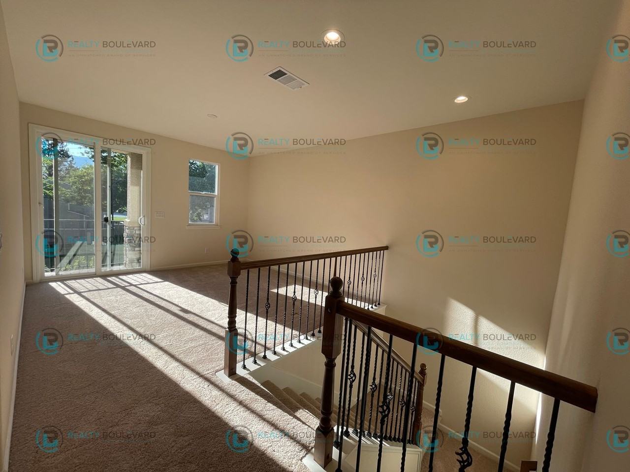 925 W End St - Photo 6 of 44