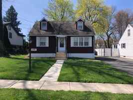 featured image of 709 Nathan Hale Ave