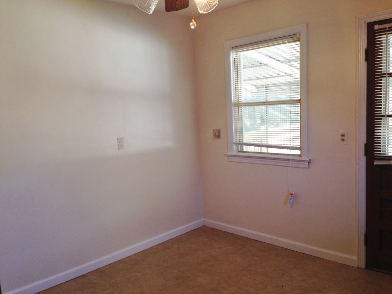 709 Nathan Hale Ave - Photo 5 of 21