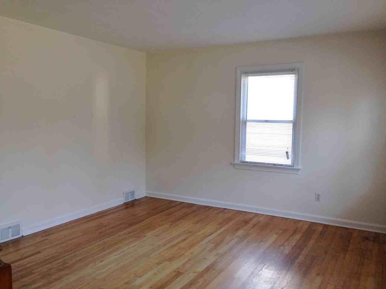 709 Nathan Hale Ave - Photo 7 of 21