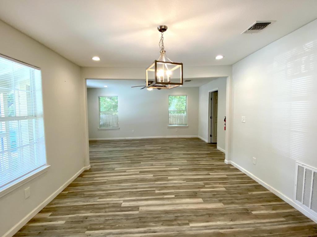 1138 Santa Anna - Photo 2 of 17