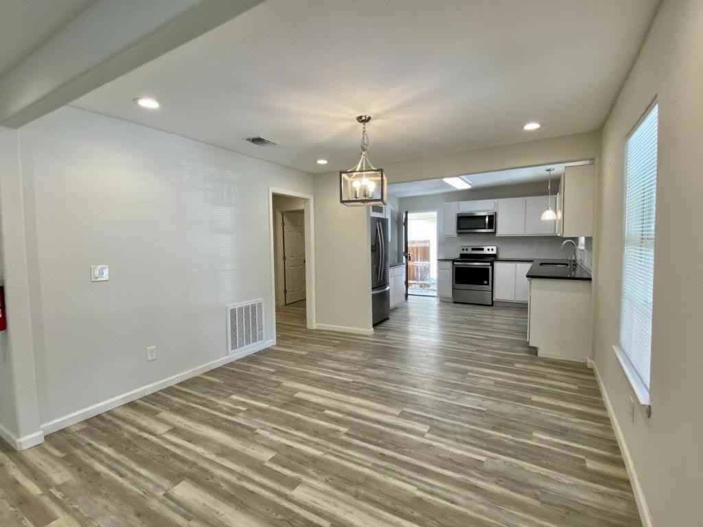 1138 Santa Anna - Photo 4 of 17