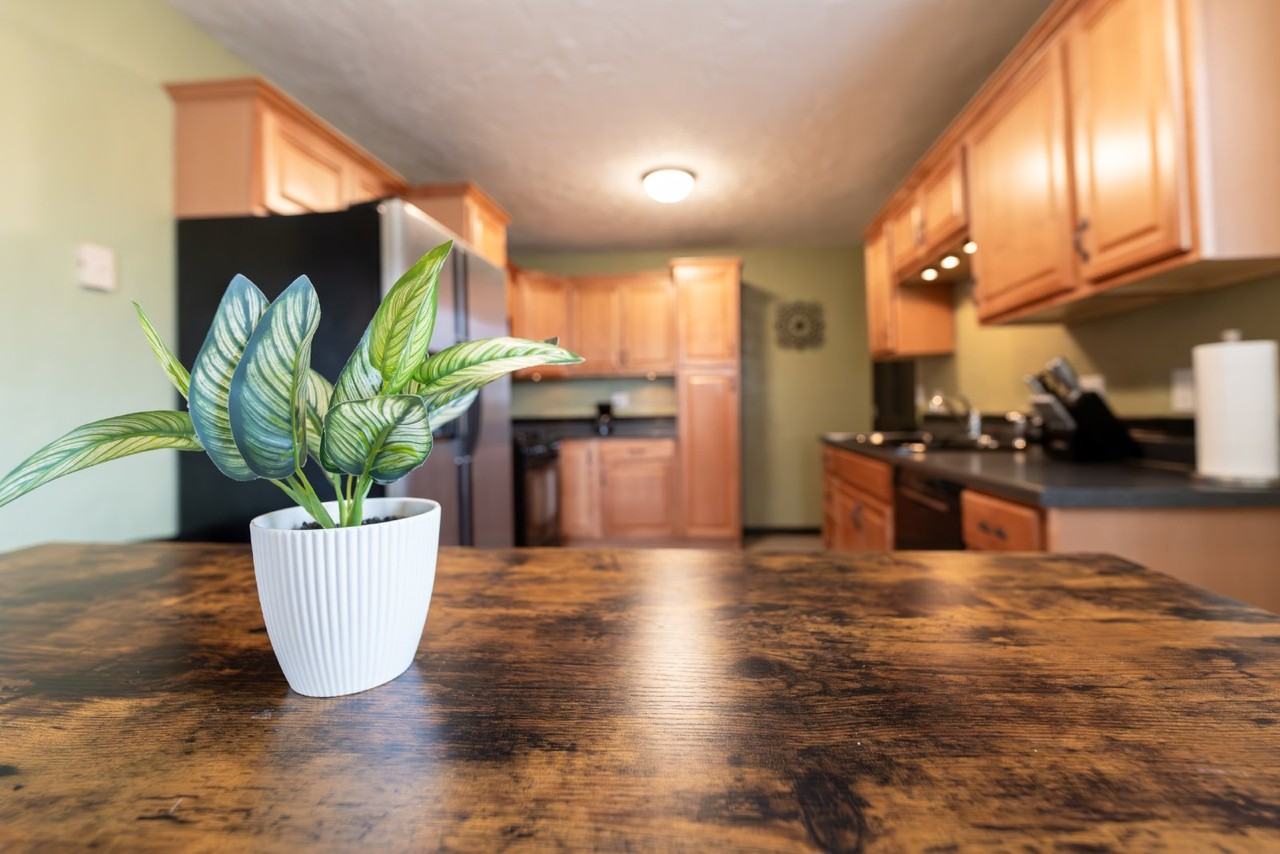 200 E Navajo St - Photo 5 of 12