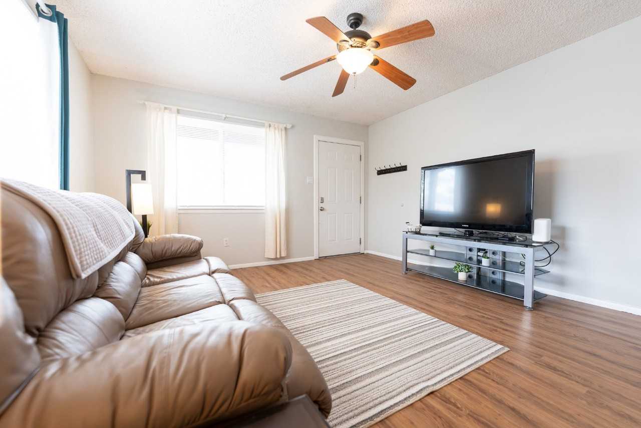 200 E Navajo St - Photo 2 of 12