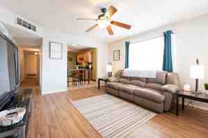 featured image of 200 E Navajo St