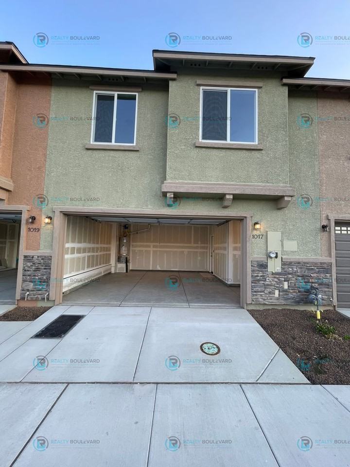 1017 Middle Gate Rd - Photo 3 of 46