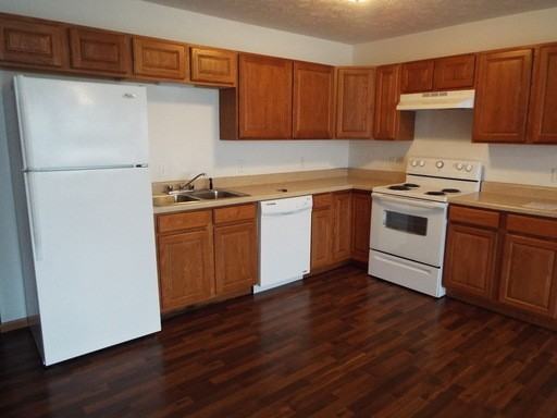 1703 Easy Street - Photo 3 of 8