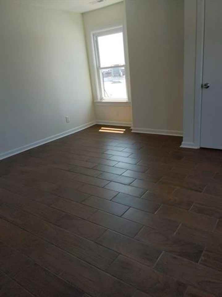 2219 Maryland Ave - Photo 4 of 7