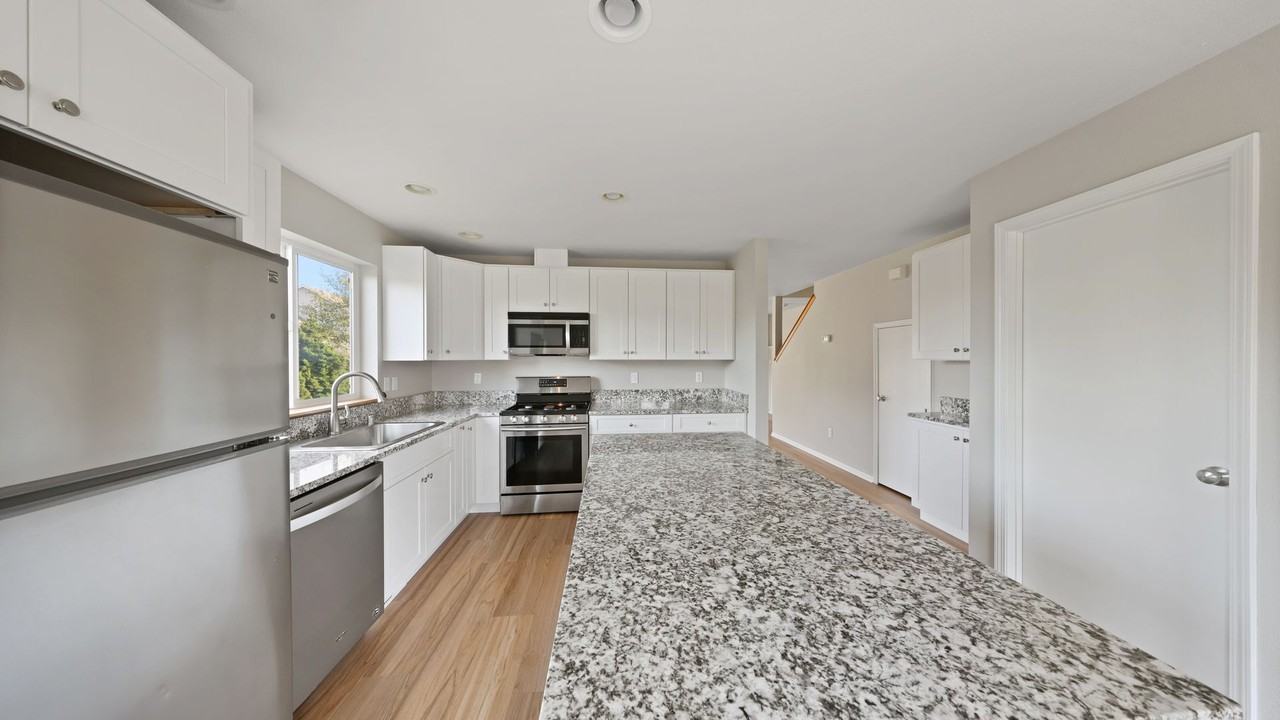 1550 Sw 17th Ave - Photo 5 of 16