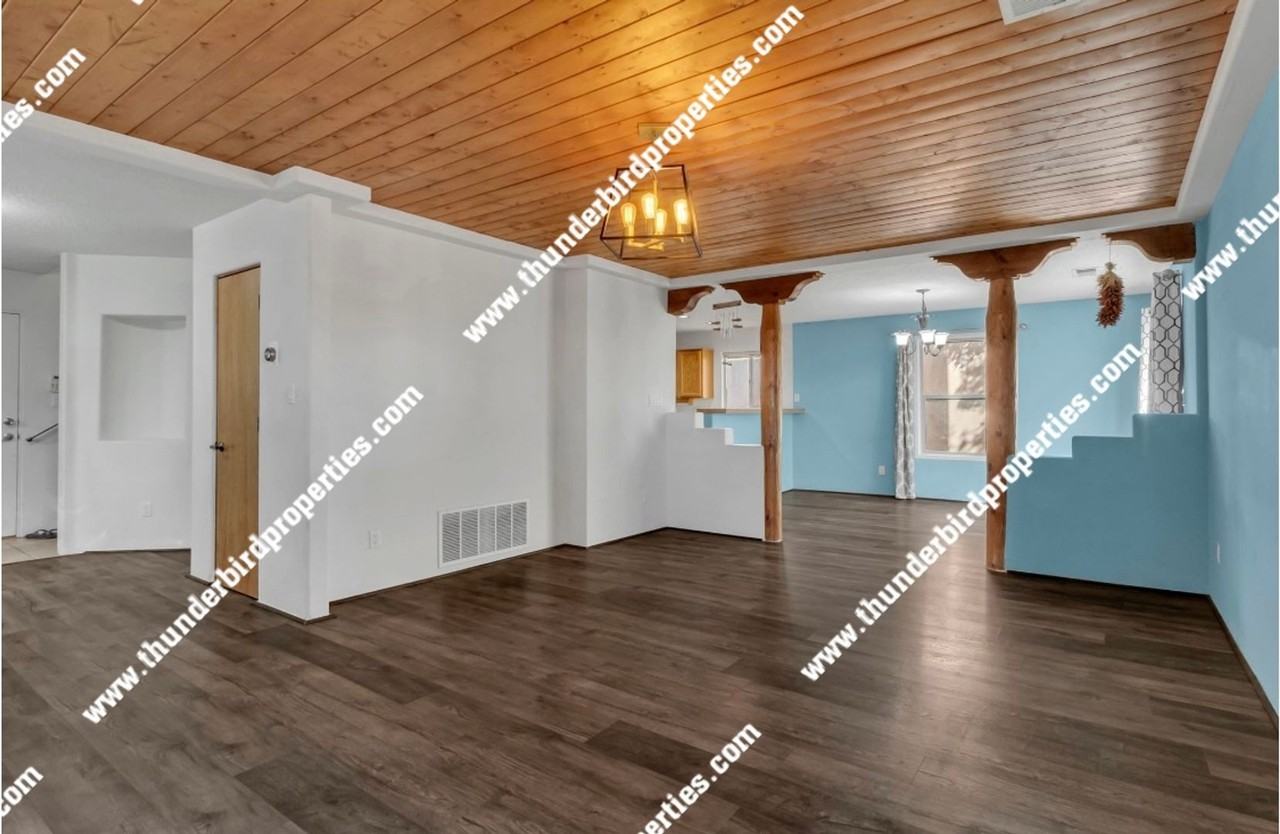 7200 Via Contenta Ne - Photo 2 of 28