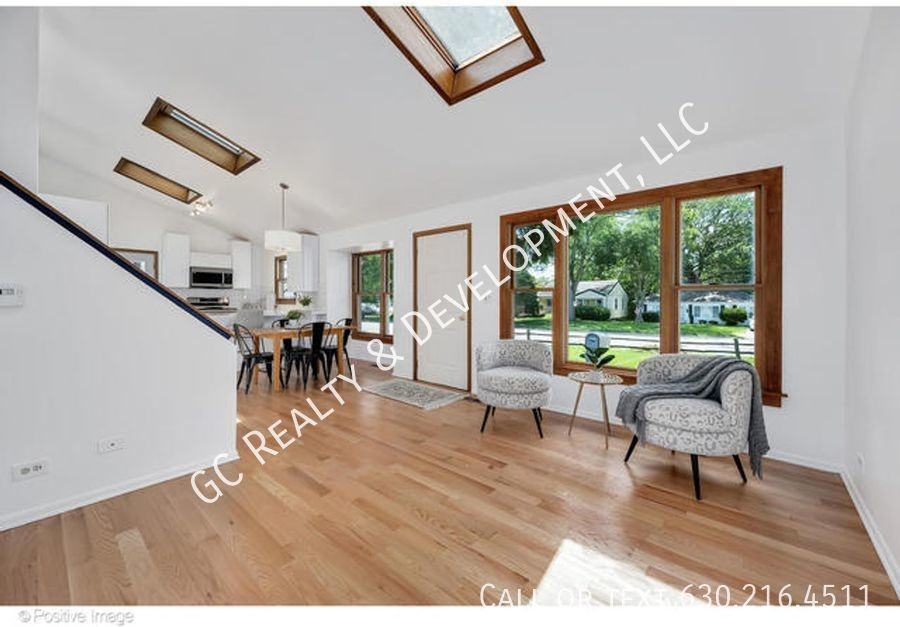 721 S York St - Photo 2 of 18