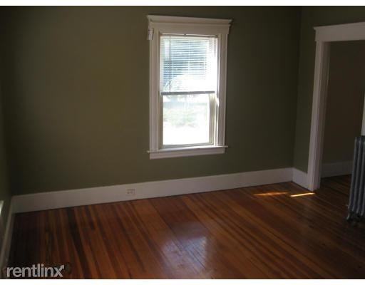 625 East St - Photo 3 of 6