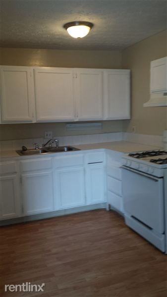 Lincoln Village Apartments - Photo 2 of 6