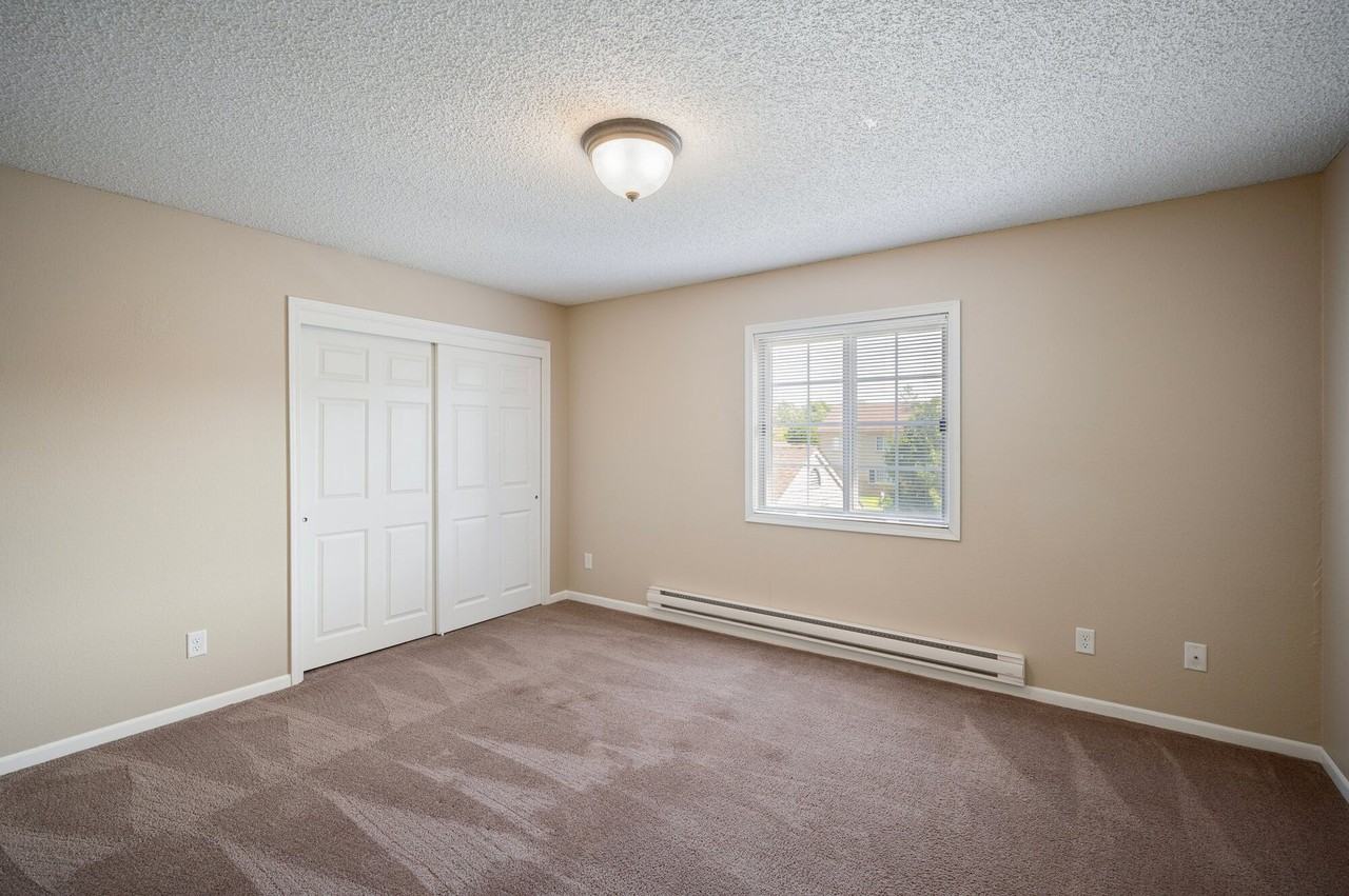 Somerset Oaks Apartments and Townhomes - Photo 6 of 14