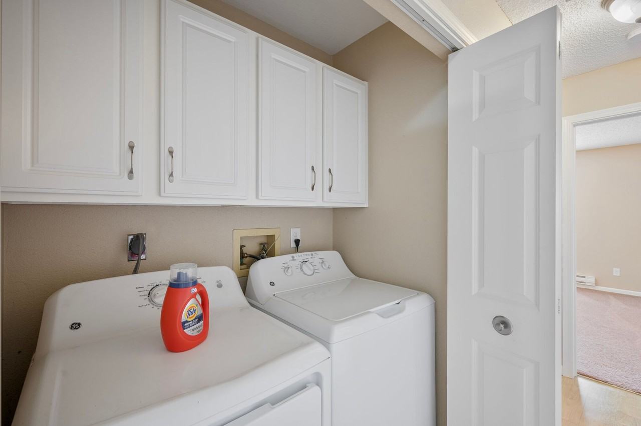 Somerset Oaks Apartments and Townhomes - Photo 7 of 14