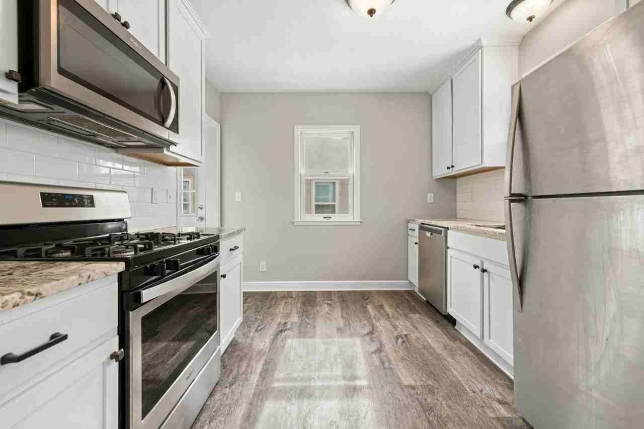 5520 34th Ave S - Photo 3 of 24
