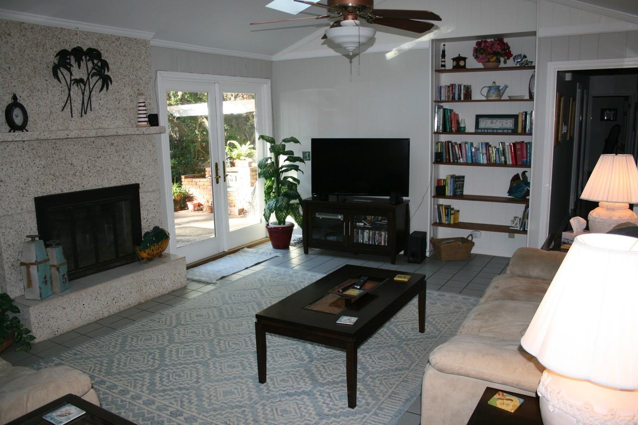 164 Saint Clair Drive - Photo 7 of 9