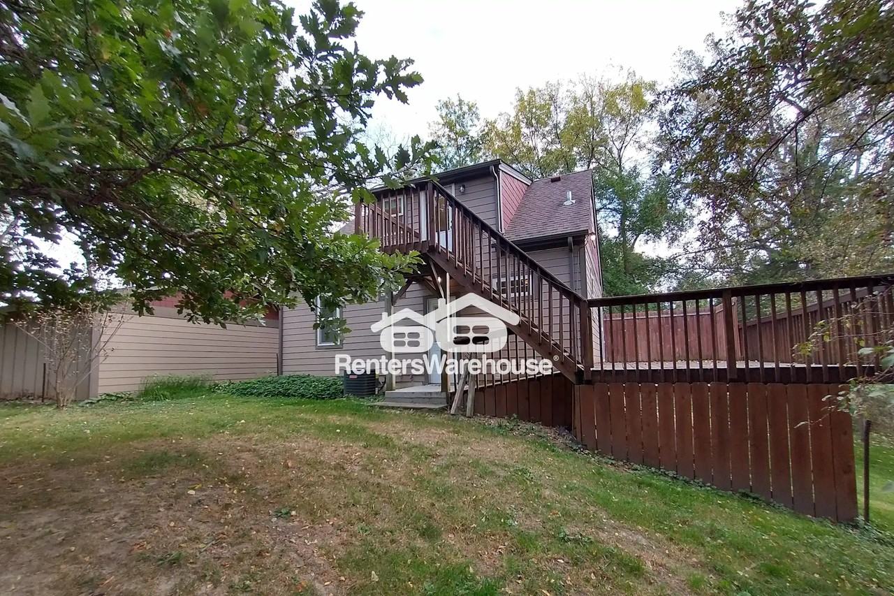 16050 45th St Ne - Photo 3 of 32