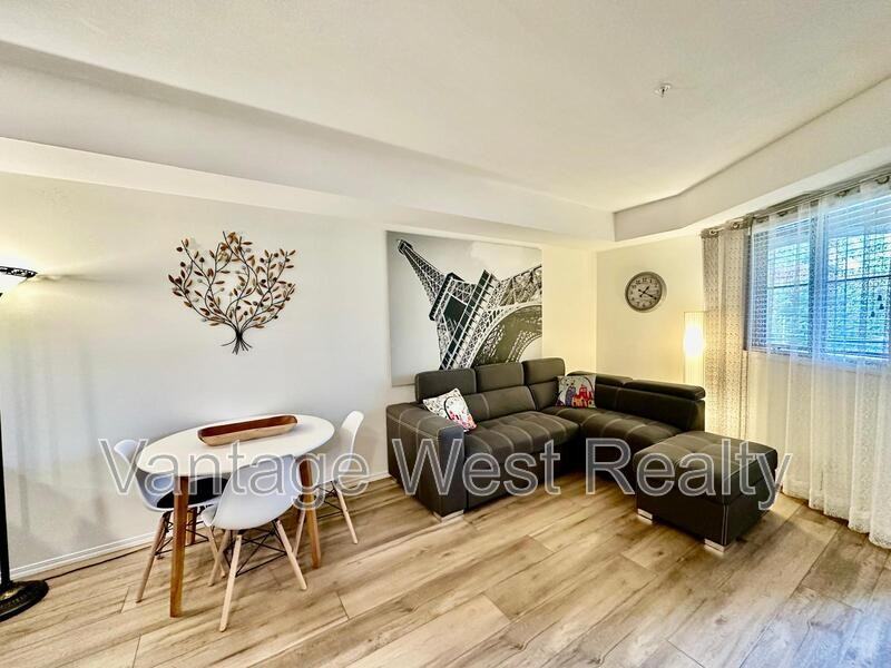 2207 Country Club Dr - Photo 3 of 21