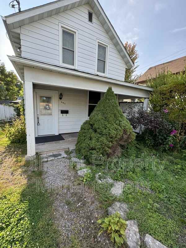 645 Rogers St #1 - Photo 3 of 47