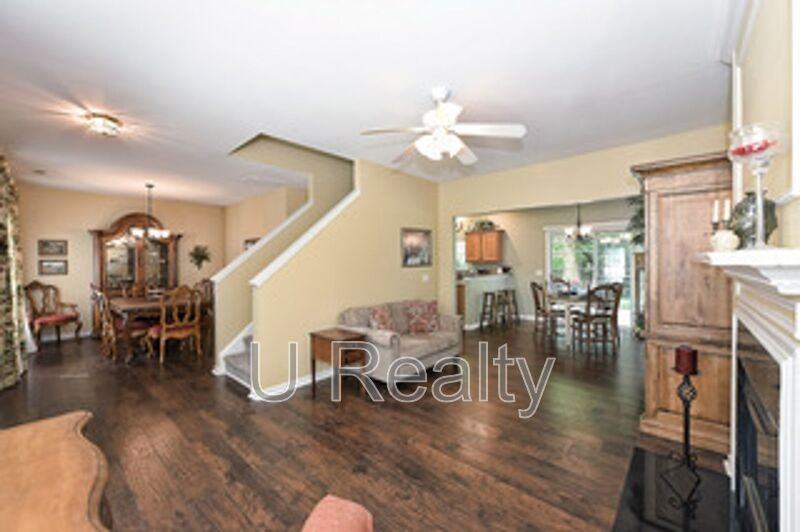 9550 Scotland Hall Ct - Photo 5 of 20