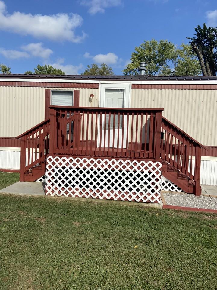 907 E Harrison St - Photo 2 of 10