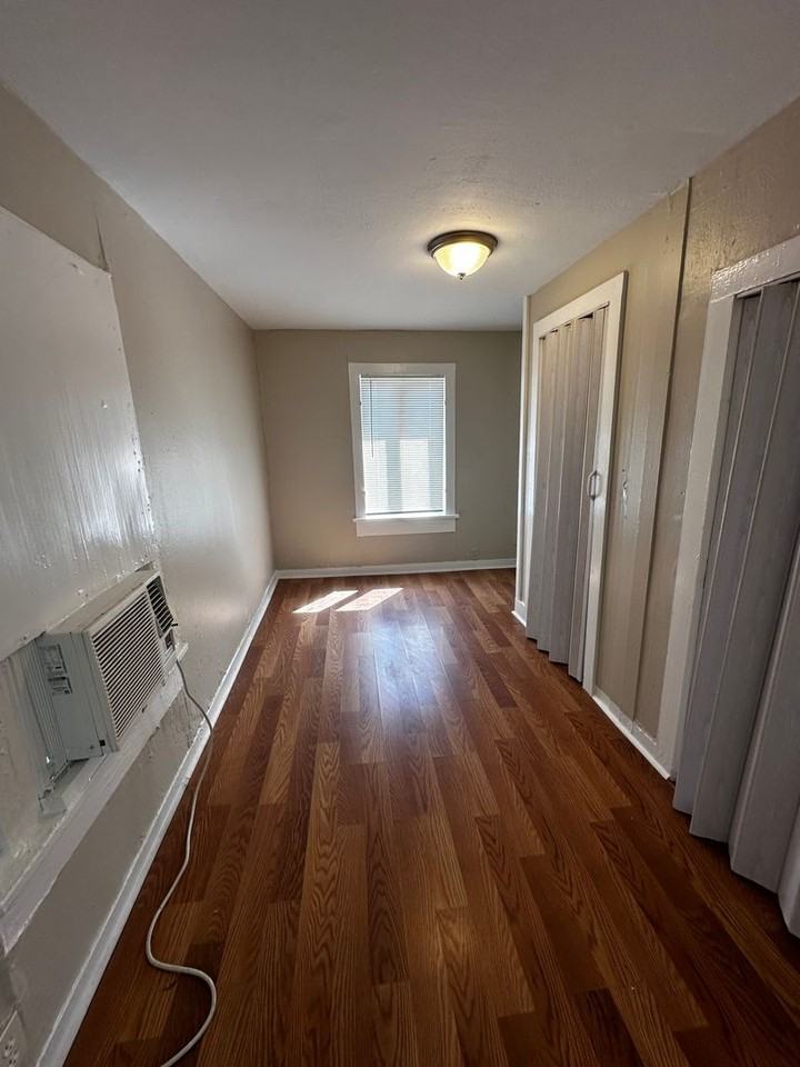 425 Boulevard St - Photo 5 of 6