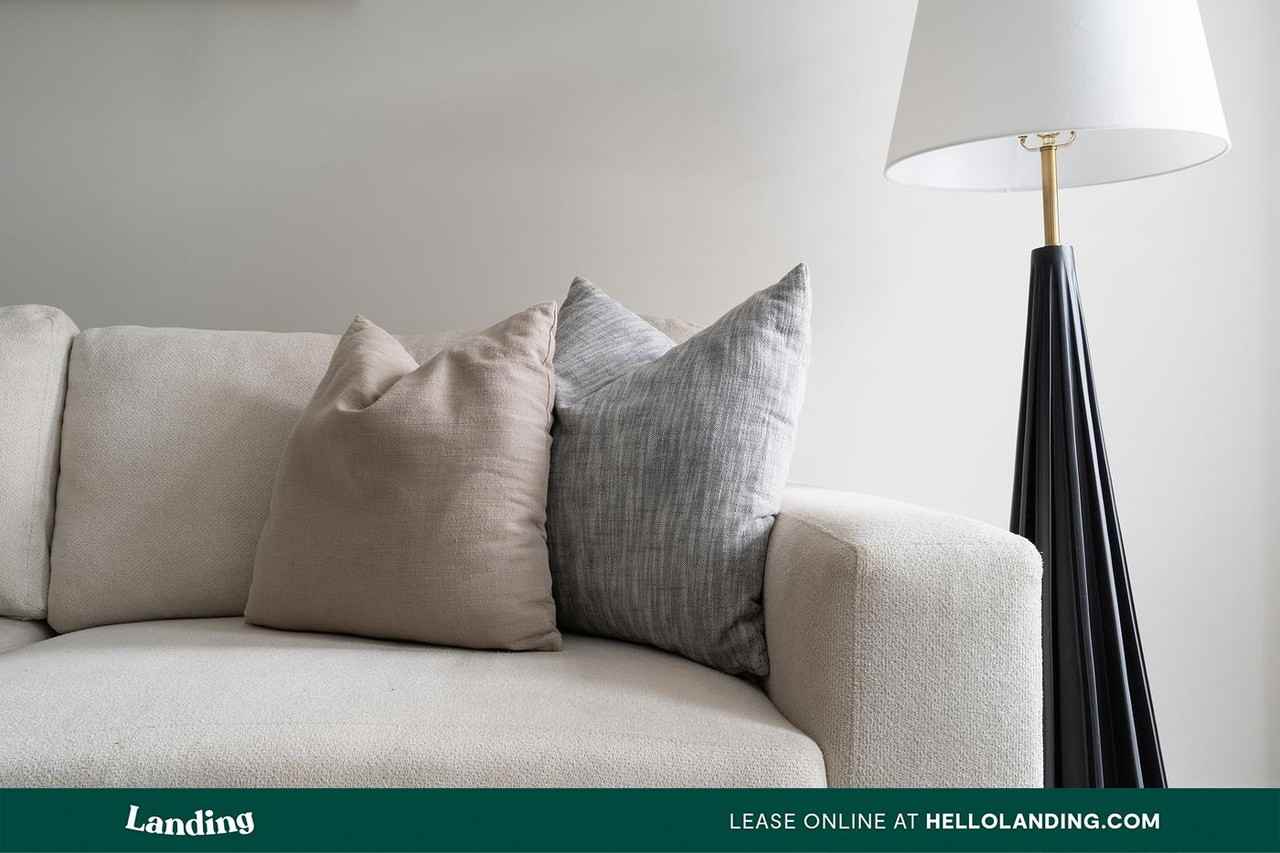 16200 Croft Drive - Photo 3 of 50