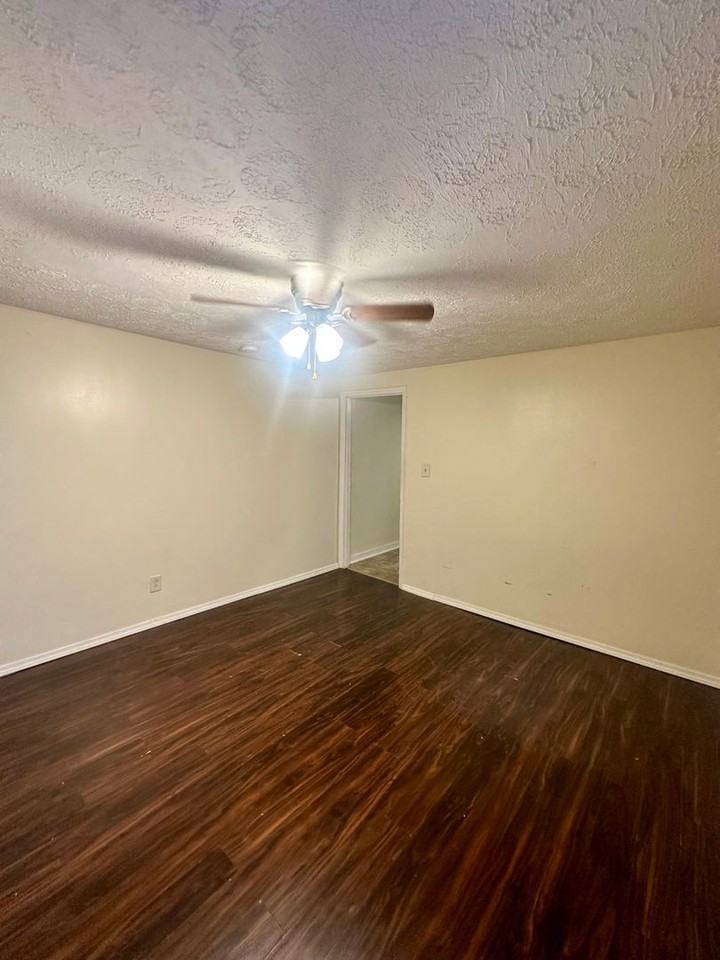 179 Prall St - Photo 3 of 10