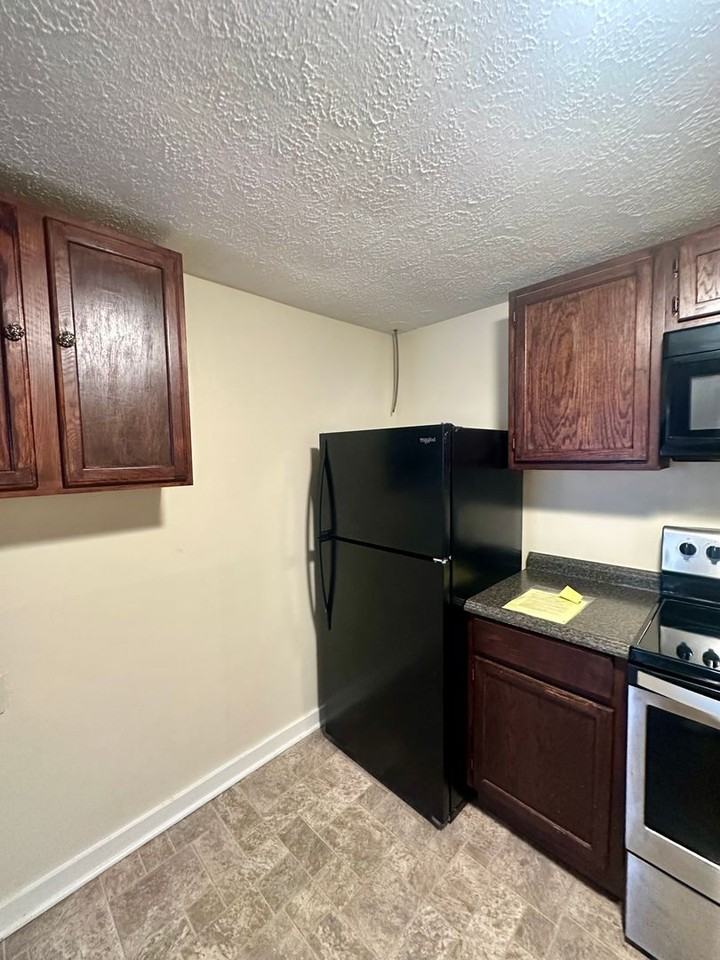 179 Prall St - Photo 7 of 10