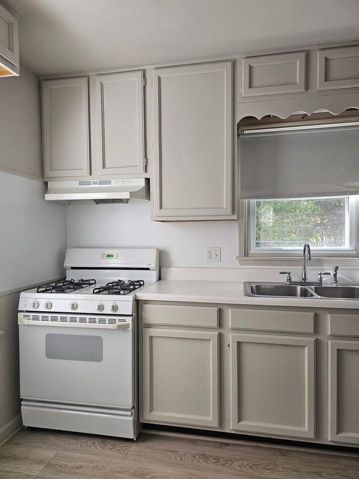6 Greenbrier Ct - Photo 7 of 21