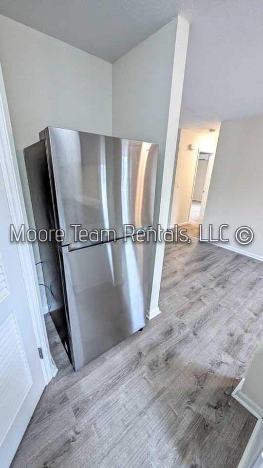 6th Ave W 420 - Photo 6 of 17