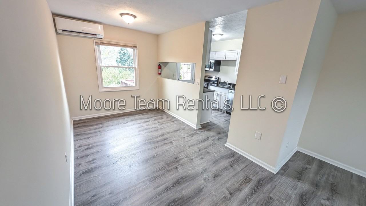 6th Ave W 420 - Photo 7 of 17