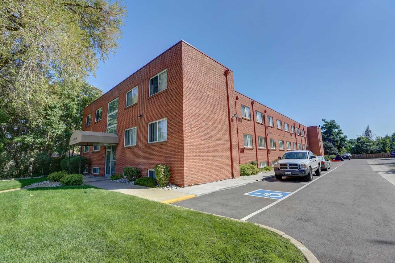 Laura Ann Apartments - Photo 2 of 31