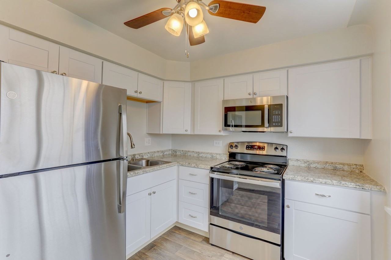 Laura Ann Apartments - Photo 7 of 30