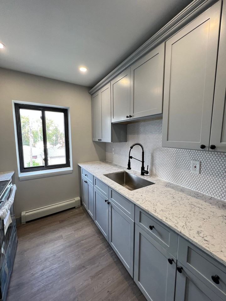 360 Washington Avenue - Photo 2 of 3