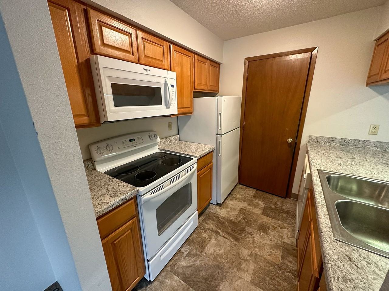 1217 Delaware - Photo 6 of 50