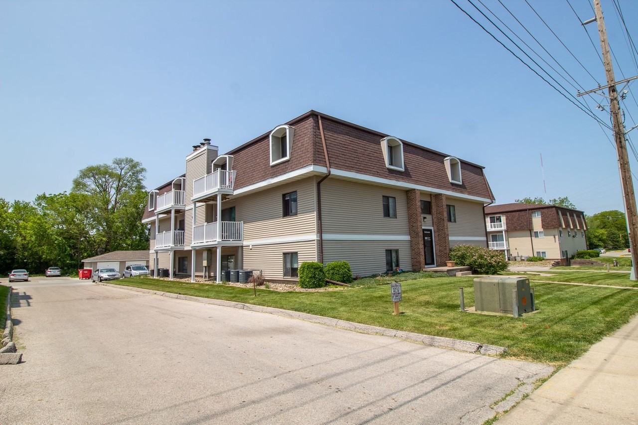 1225 Delaware - Photo 2 of 42