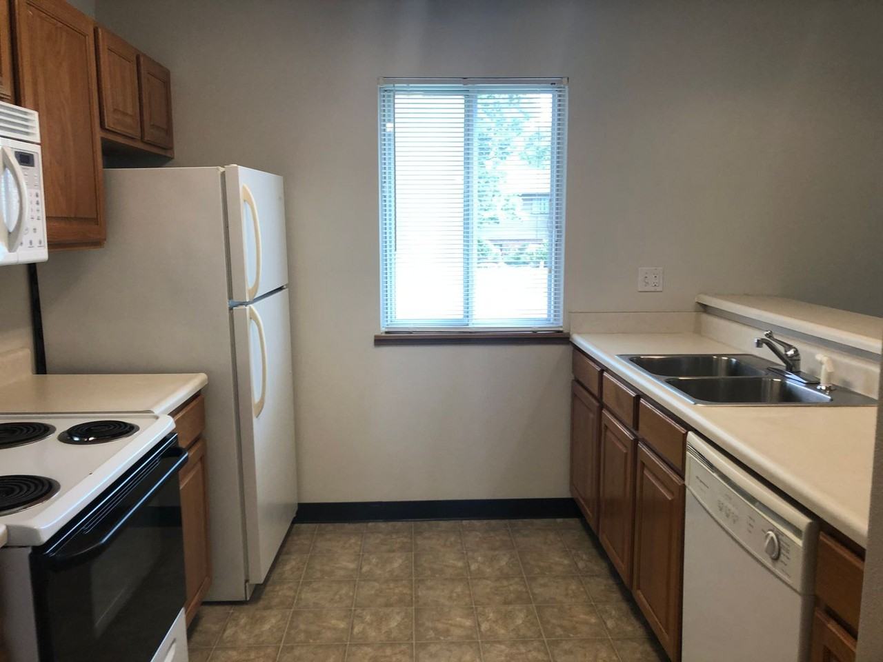 1401 N. Dakota - Photo 4 of 50