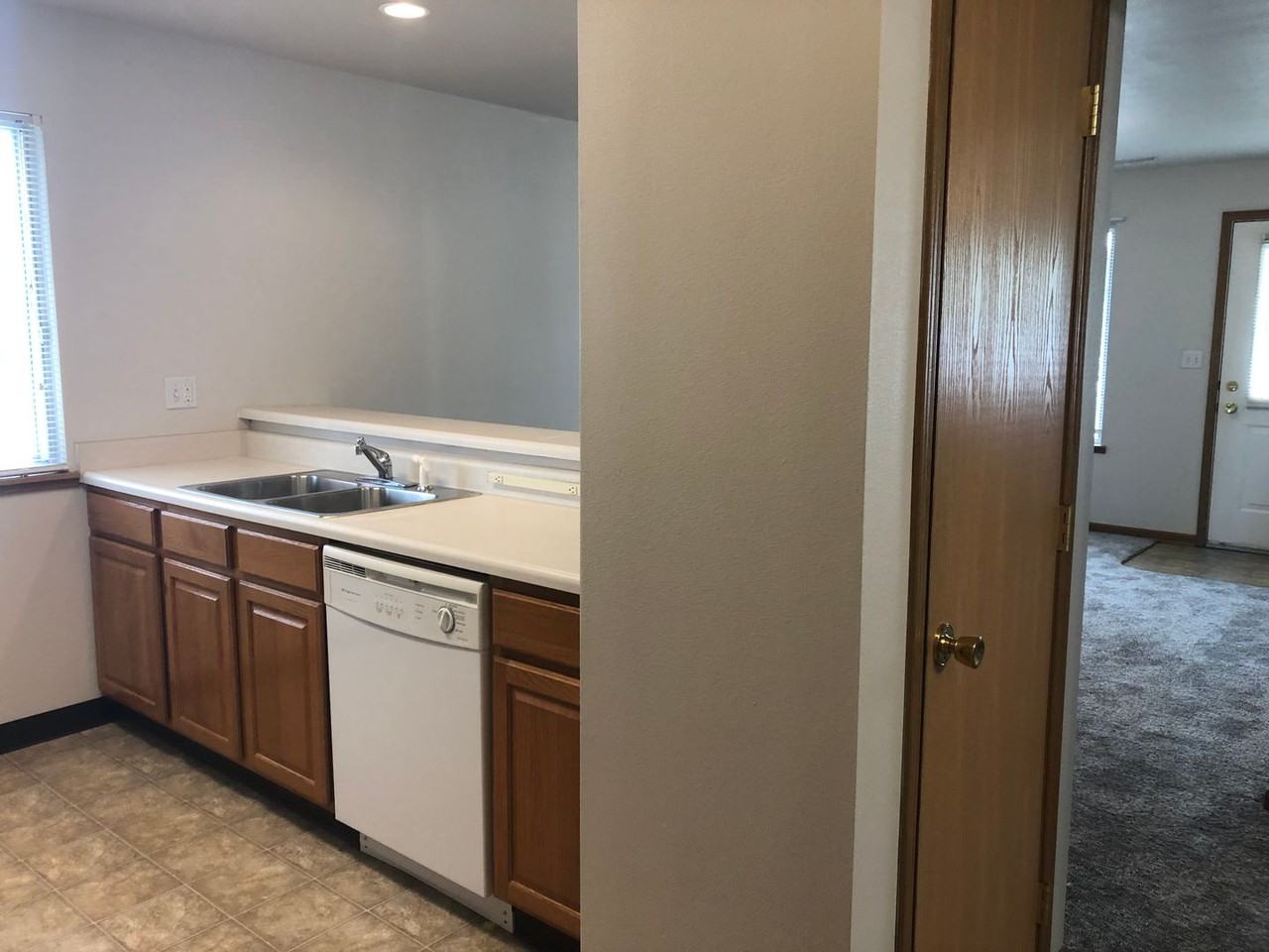 1401 N. Dakota - Photo 5 of 50