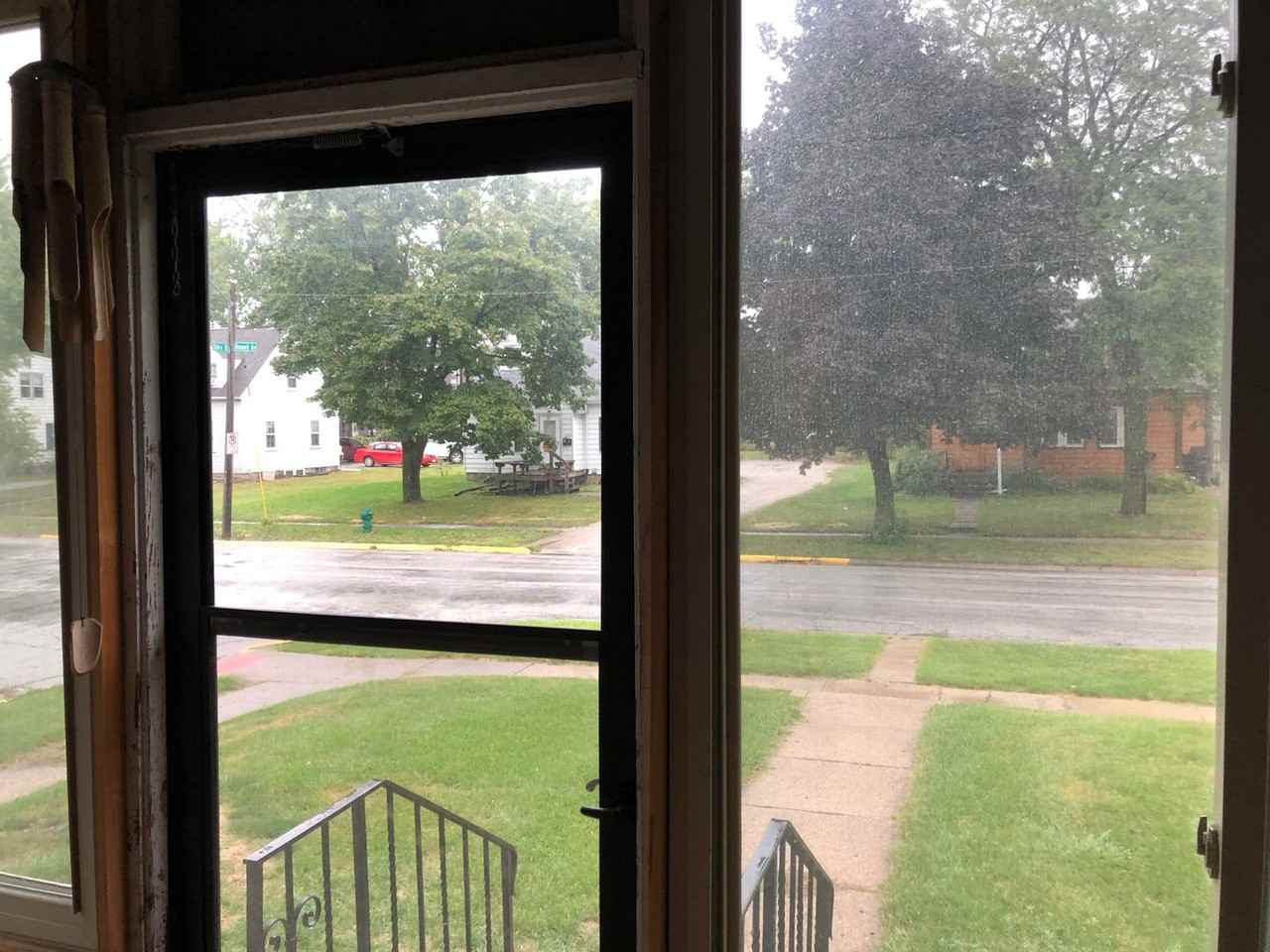 121 Howard - Photo 4 of 50