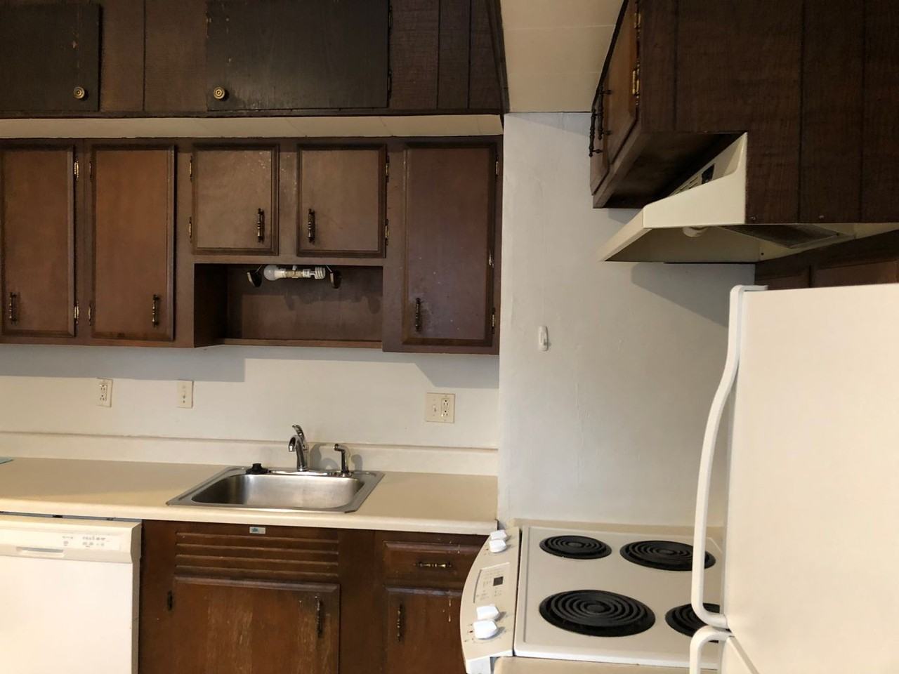 121 Howard - Photo 7 of 50
