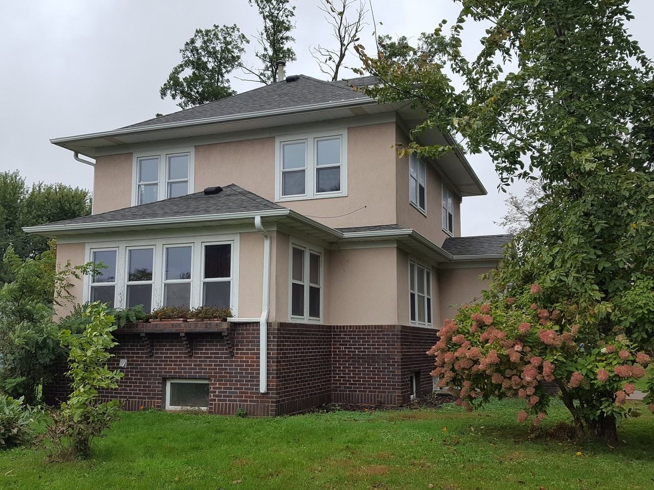 205 2nd St Sw - Photo 2 of 18