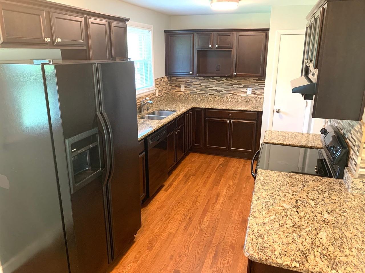 308 Starlight Dr - Photo 2 of 14