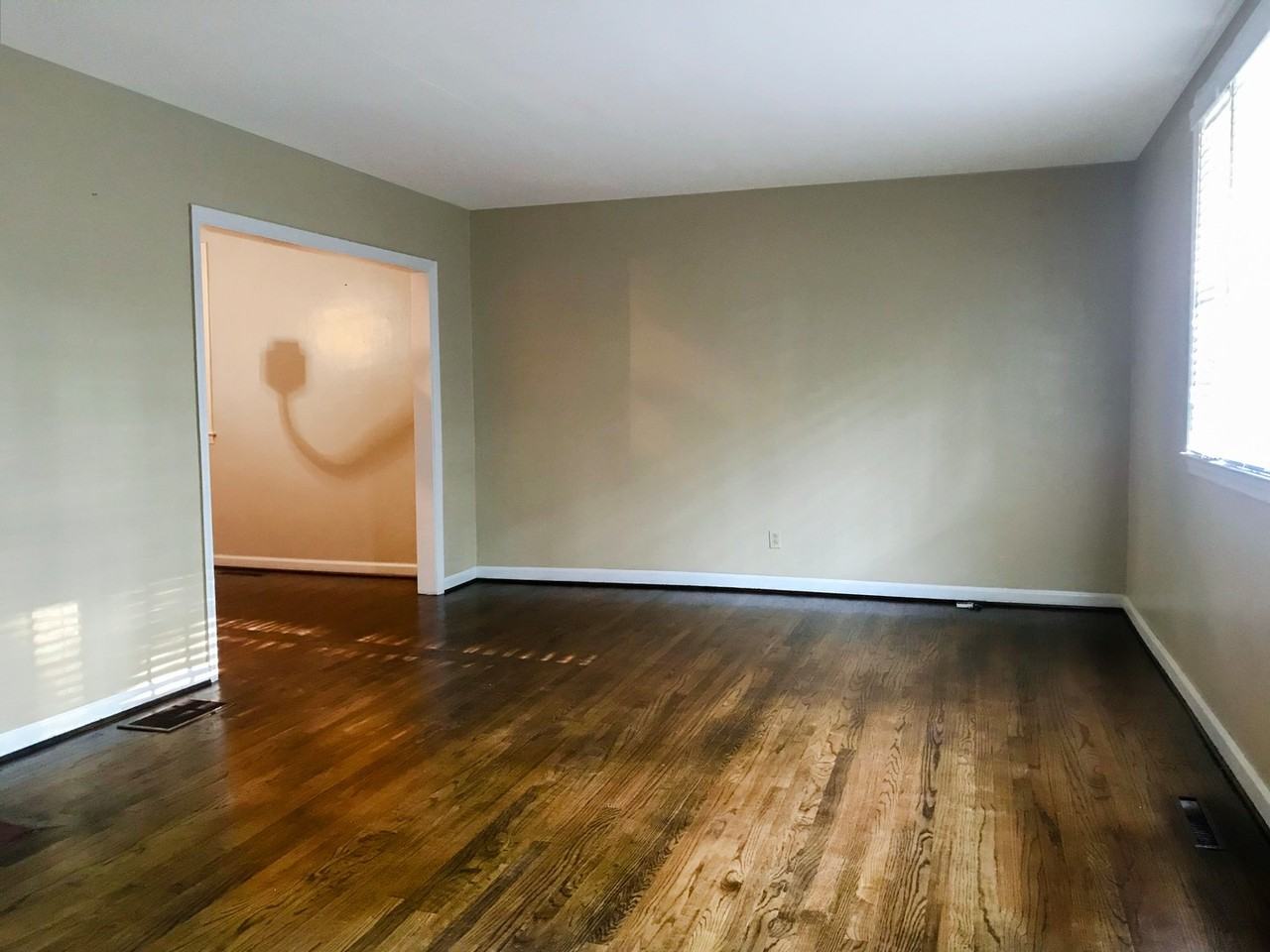217 E Vineland Rd - Photo 3 of 9